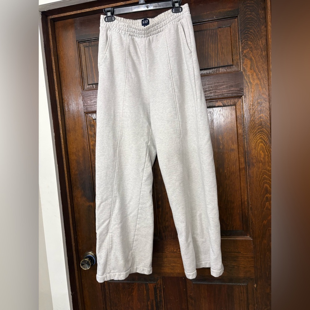 Ladies Sz med gray sweatpants by the gap